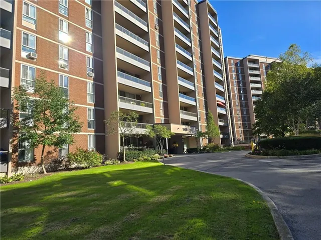 Additional property image - 1966 MAIN St Unit 504