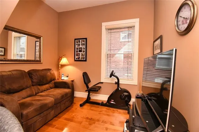 Additional property image - 152 HOMEWOOD Ave