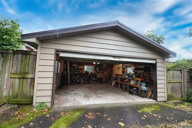 Additional property image - 152 HOMEWOOD Ave
