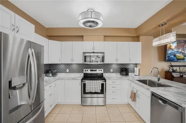 Additional property image - 193 TANGLEWOOD Dr