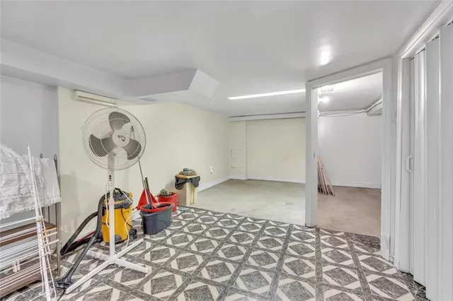 Additional property image - 260 BAY St