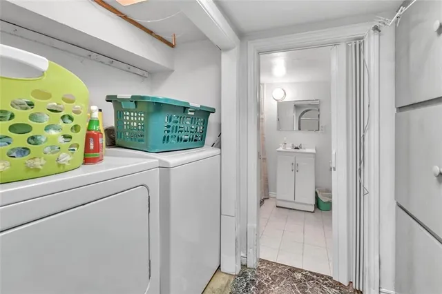 Additional property image - 260 BAY St