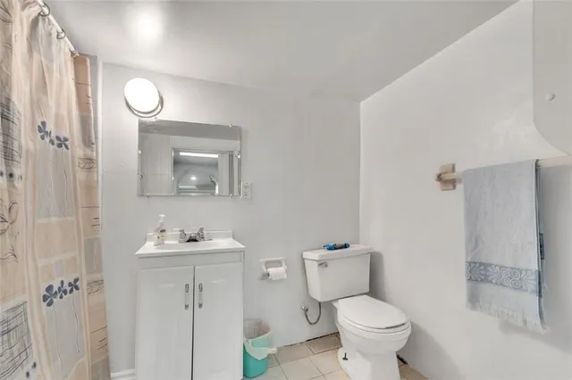 Additional property image - 260 BAY St
