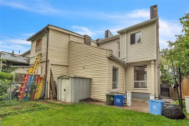 Additional property image - 260 BAY St