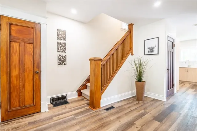 Additional property image - 266 STINSON Cres