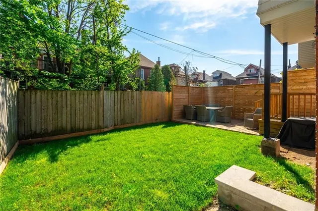 Additional property image - 266 STINSON Cres
