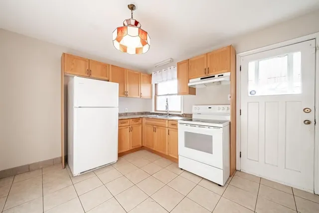 Additional property image - 63 DEERHURST Rd