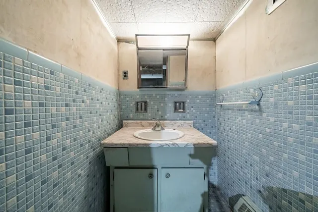 Additional property image - 63 DEERHURST Rd