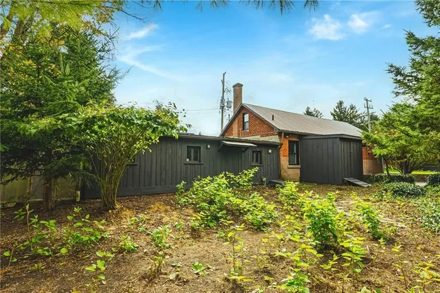 Additional property image - 116 LYNDEN Rd