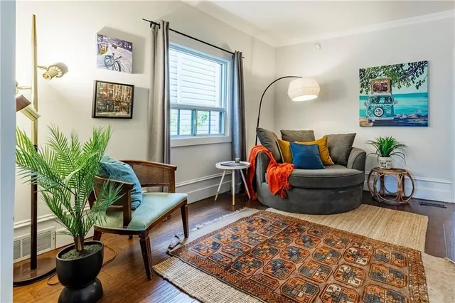 Additional property image - 195 ROSSLYN Ave