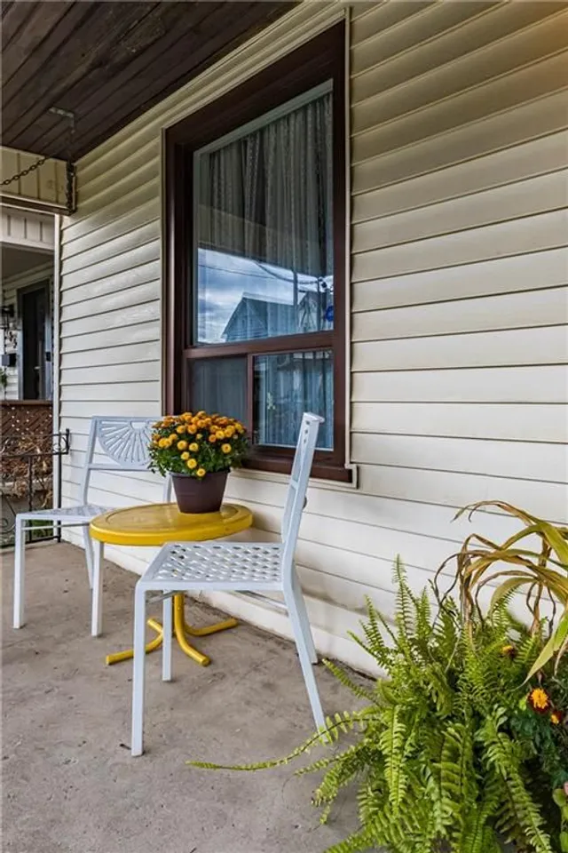 Additional property image - 195 ROSSLYN Ave