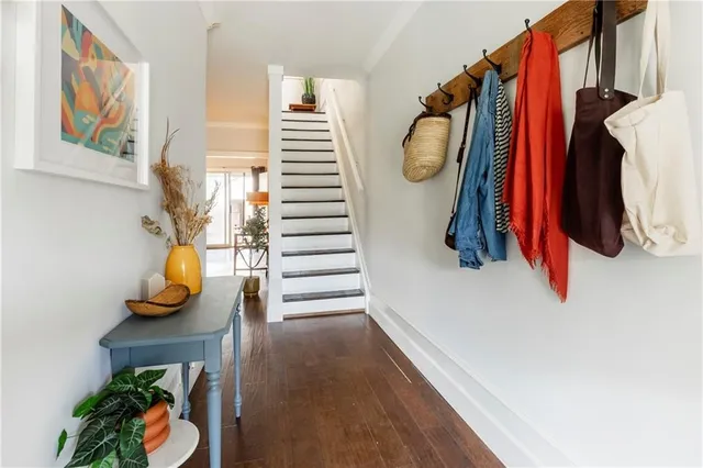 Additional property image - 195 ROSSLYN Ave