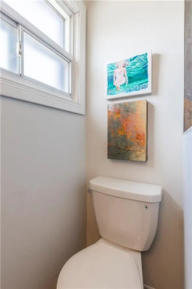 Additional property image - 195 ROSSLYN Ave