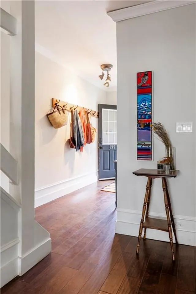 Additional property image - 195 ROSSLYN Ave