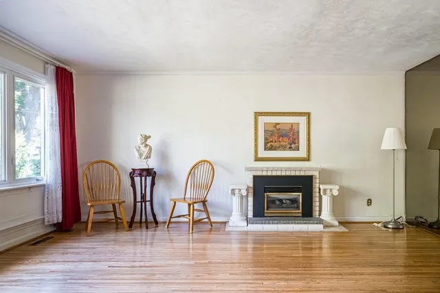 Additional property image - 104 HOSTEIN Dr