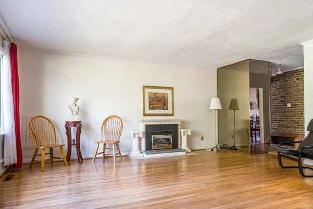 Additional property image - 104 HOSTEIN Dr