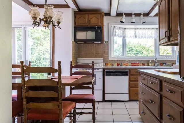 Additional property image - 104 HOSTEIN Dr