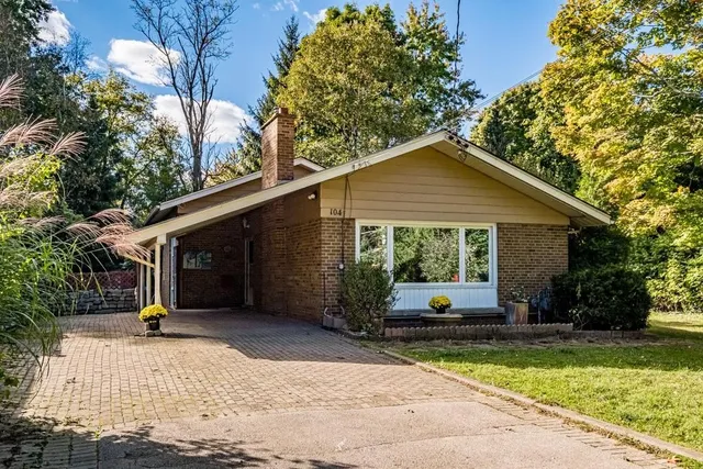 Additional property image - 104 HOSTEIN Dr