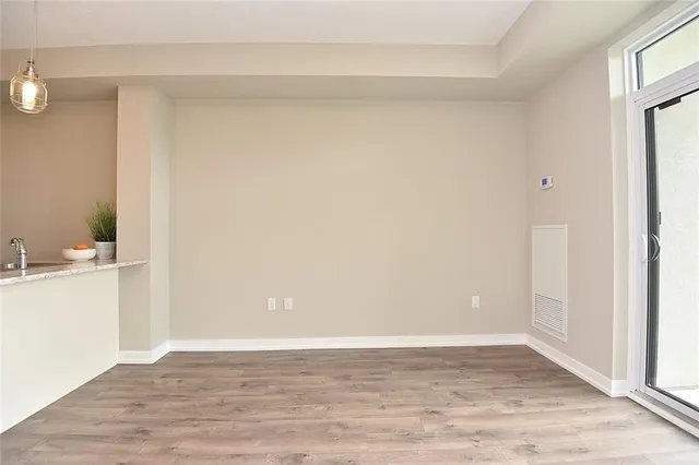 Additional property image - 101 SHOREVIEW Pl Unit 214