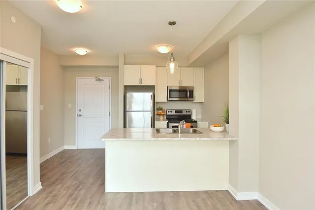 Additional property image - 101 SHOREVIEW Pl Unit 214