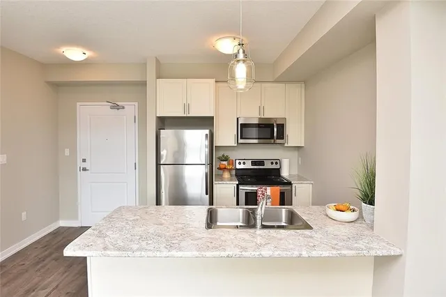 Additional property image - 101 SHOREVIEW Pl Unit 214