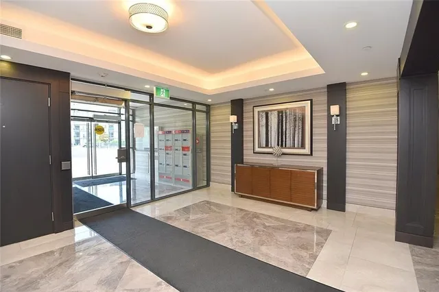 Additional property image - 101 SHOREVIEW Pl Unit 214