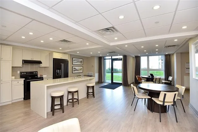 Additional property image - 101 SHOREVIEW Pl Unit 214