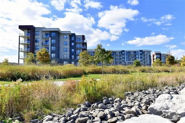 Additional property image - 101 SHOREVIEW Pl Unit 214