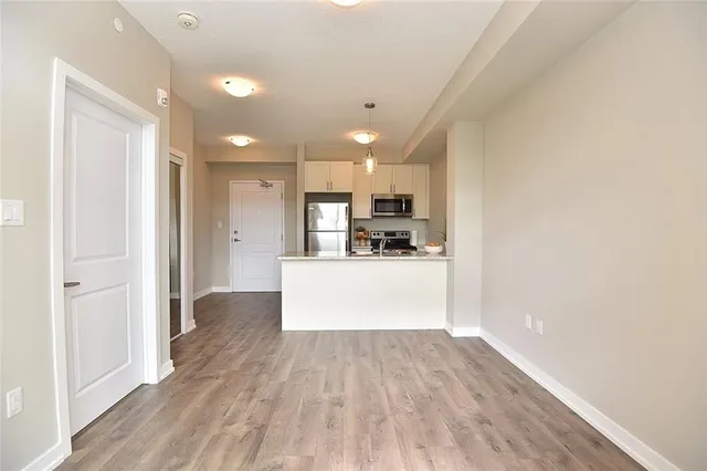 Additional property image - 101 SHOREVIEW Pl Unit 214