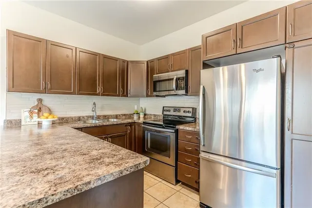 Additional property image - 31 TOPAZ St