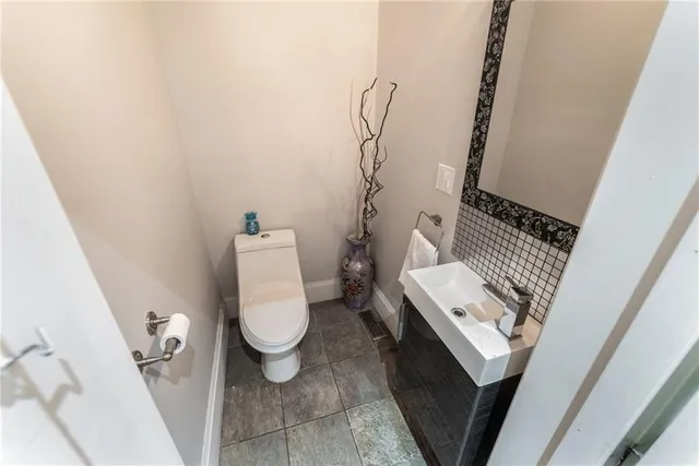 Additional property image - 21 SEVERN St