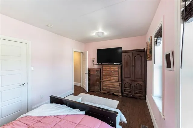 Additional property image - 21 SEVERN St