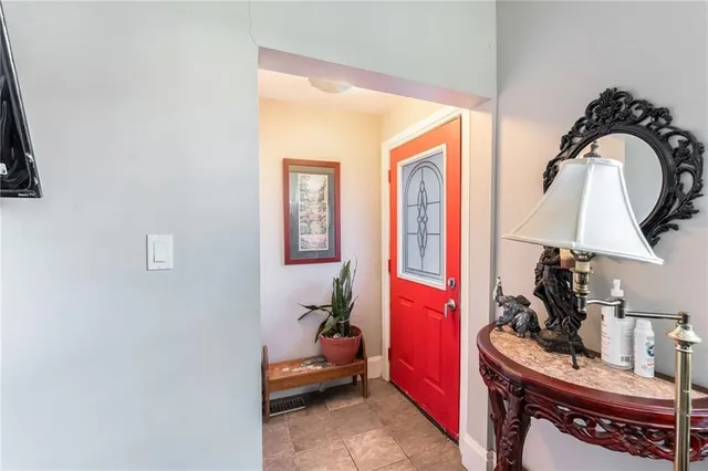 Additional property image - 21 SEVERN St