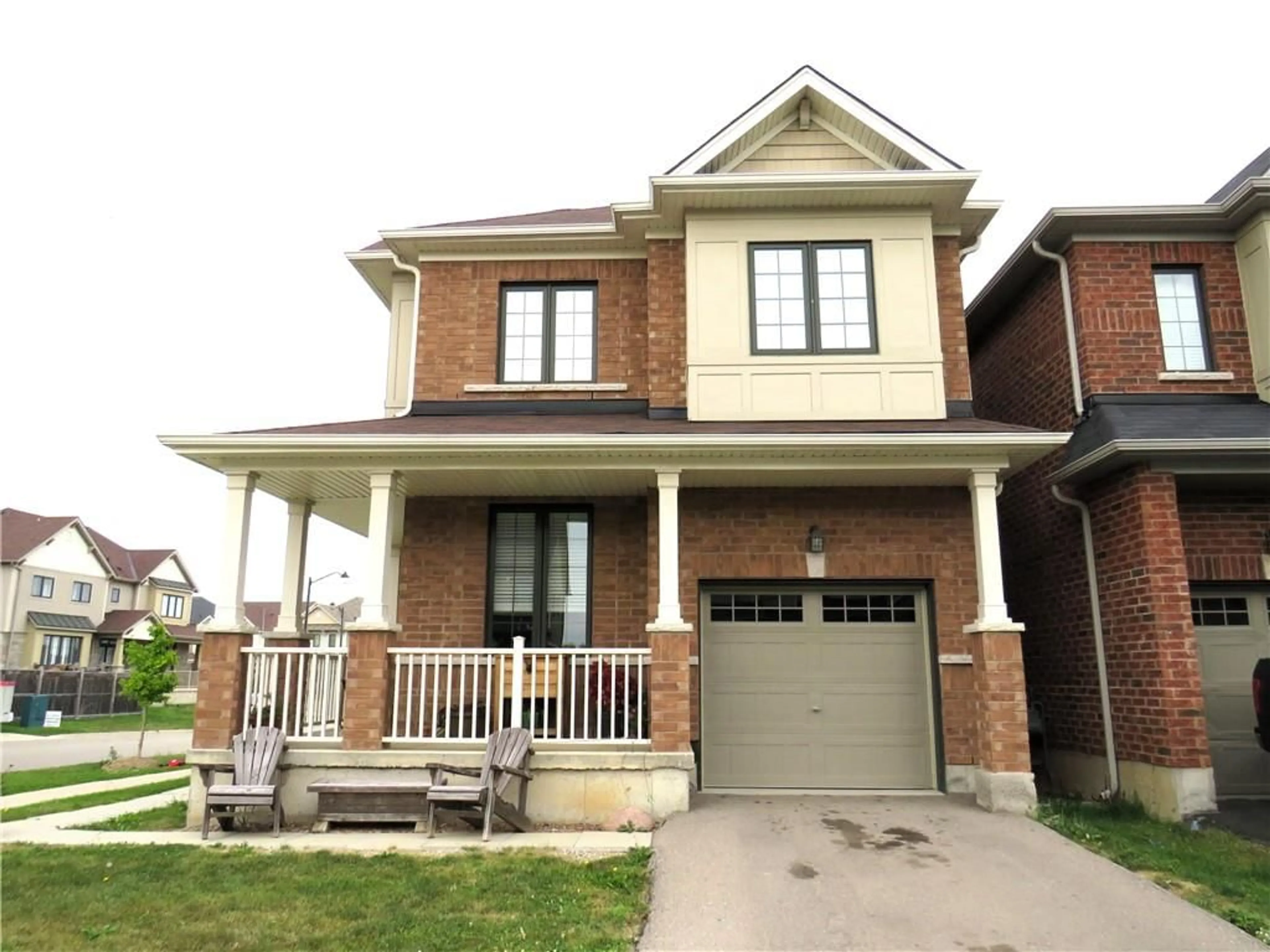 Home with brick exterior material for 90 LARRY Cres, Caledonia Ontario N3W 0B2