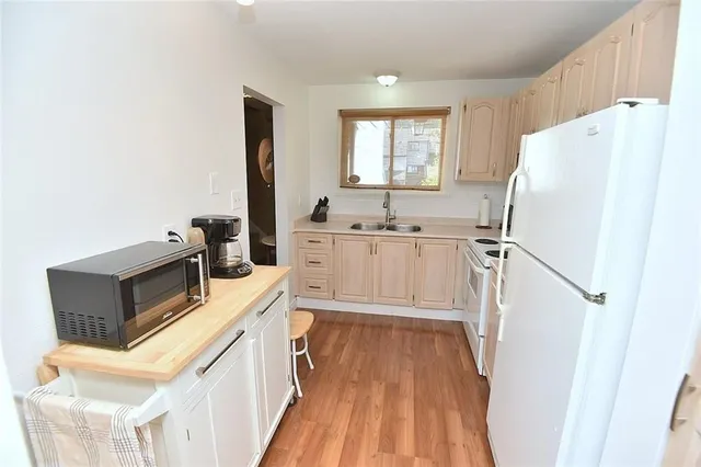 Additional property image - 880 LIMERIDGE Rd Unit 63