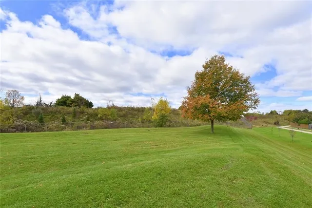 Additional property image - 880 LIMERIDGE Rd Unit 63