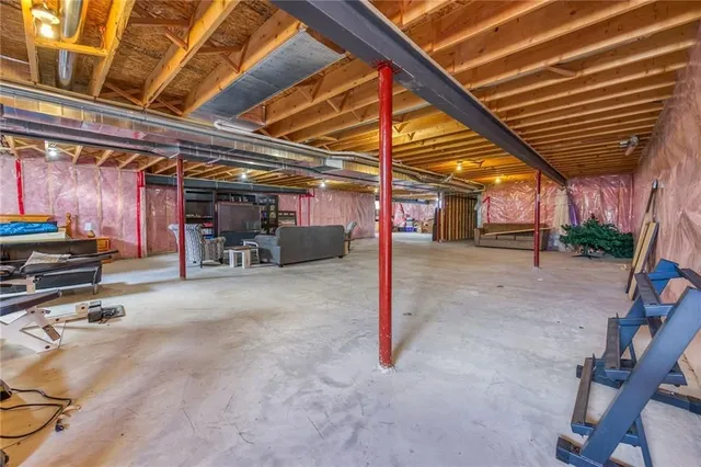 Additional property image - 152 POPLAR St