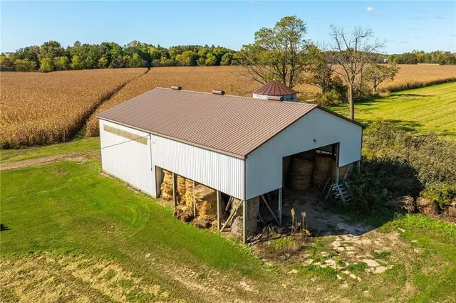 Additional property image - 152 POPLAR St