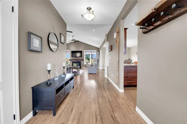 Additional property image - 152 POPLAR St
