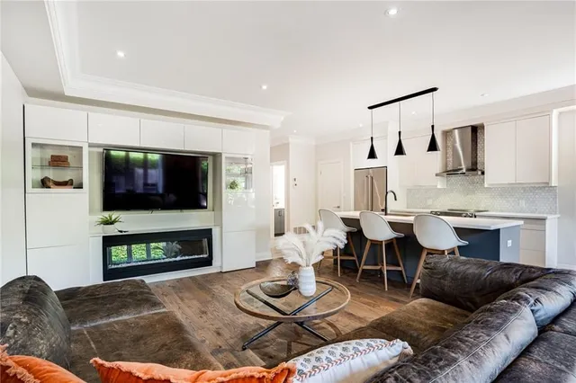 Additional property image - 201 HATT St