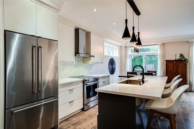 Additional property image - 201 HATT St