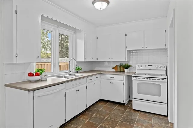 Additional property image - 1458 FISHER Ave