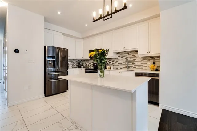 Additional property image - 32 GREENWICH Ave