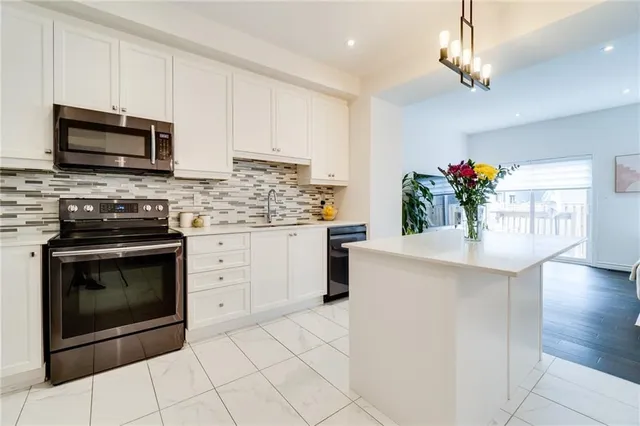 Additional property image - 32 GREENWICH Ave