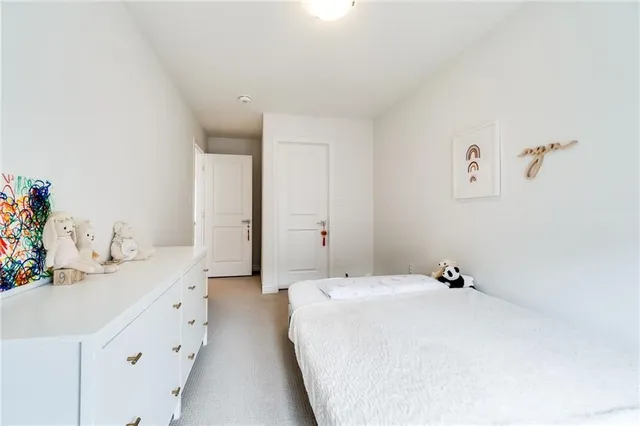 Additional property image - 32 GREENWICH Ave