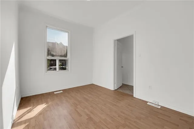 Additional property image - 103 EMERALD St