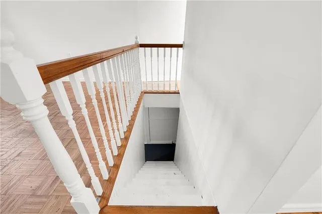 Additional property image - 103 EMERALD St