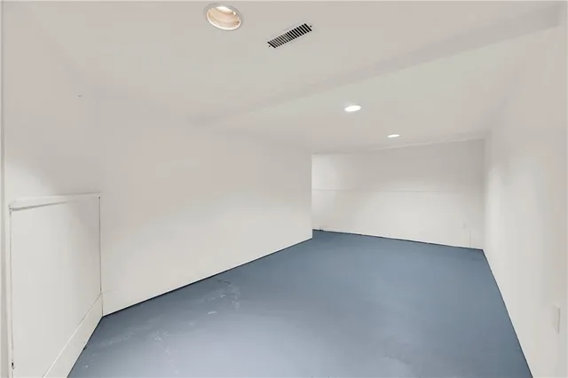 Additional property image - 103 EMERALD St