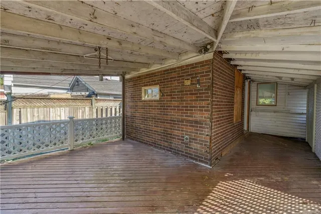Additional property image - 103 EMERALD St