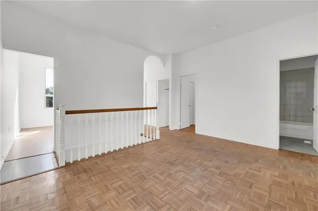 Additional property image - 103 EMERALD St